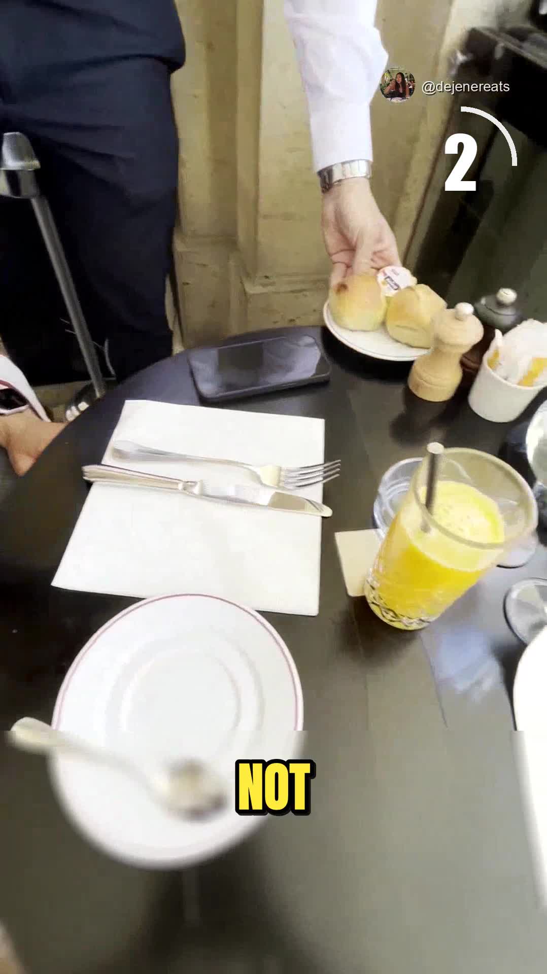 Le Café Marly